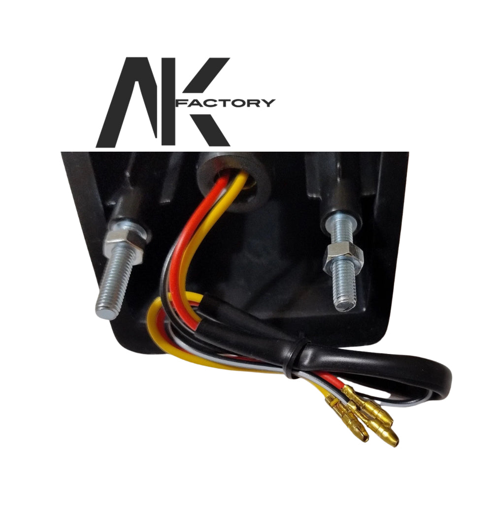 feu arrière pour Yamaha 125 DTR - DTRE - 200 DTR - 125 DTLC
